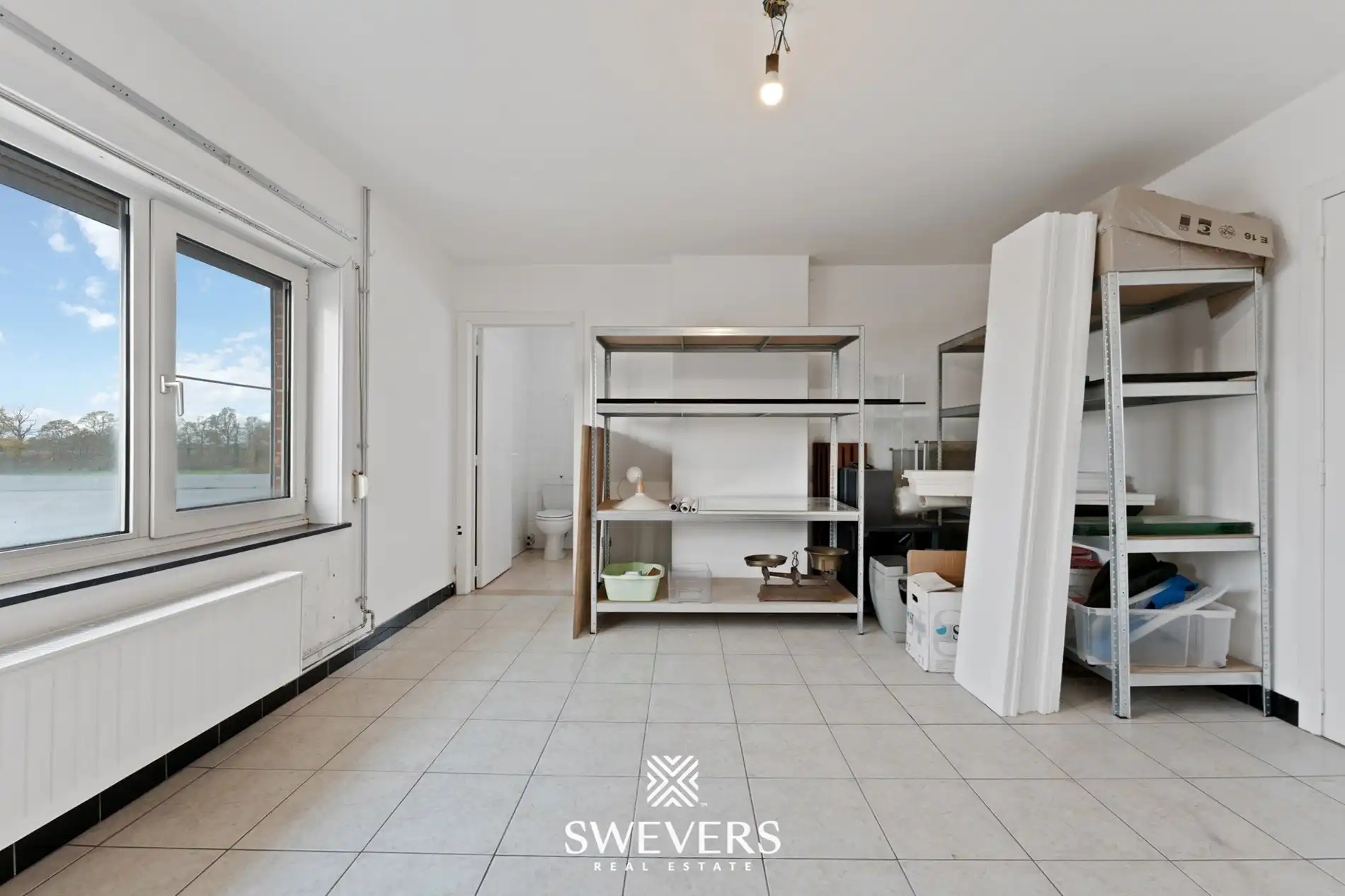 Imposant handelspand met veel bergruimte te Nieuwerkerken foto 23