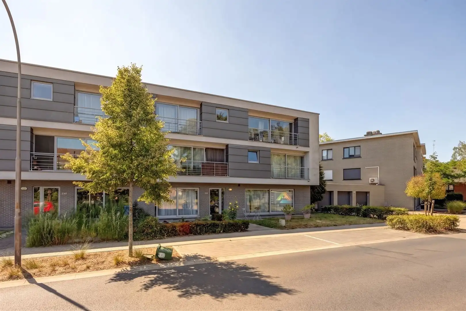 Modern appartement met balkon foto 13