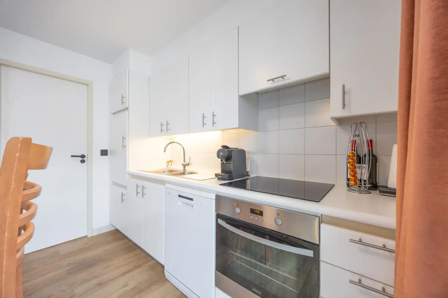 Gerenoveerde studio met zeezicht in hartje Middelkerke foto 8