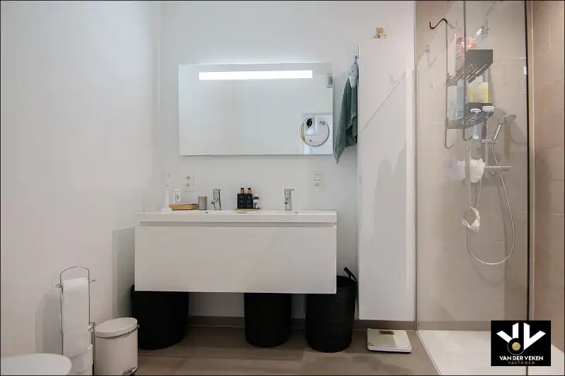 MOOI AFGEWERKT 2 SLAAPKAMER APPARTEMENT foto 16
