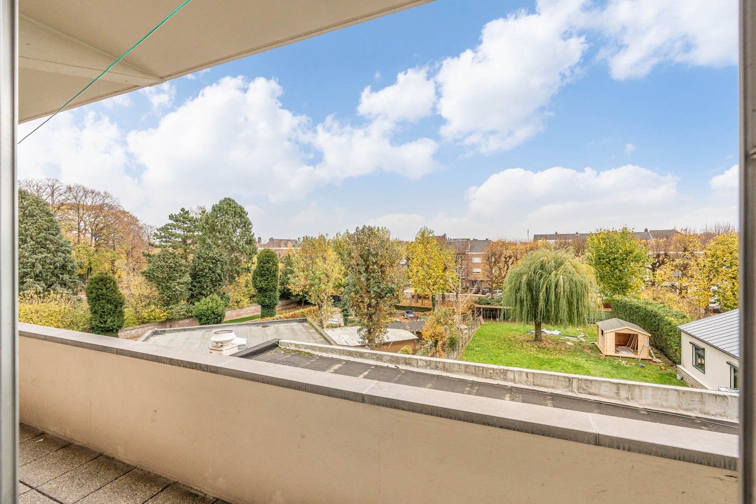 Aangenaam appartement met gezellig terras op topligging in hartje Sint-Truiden foto 15