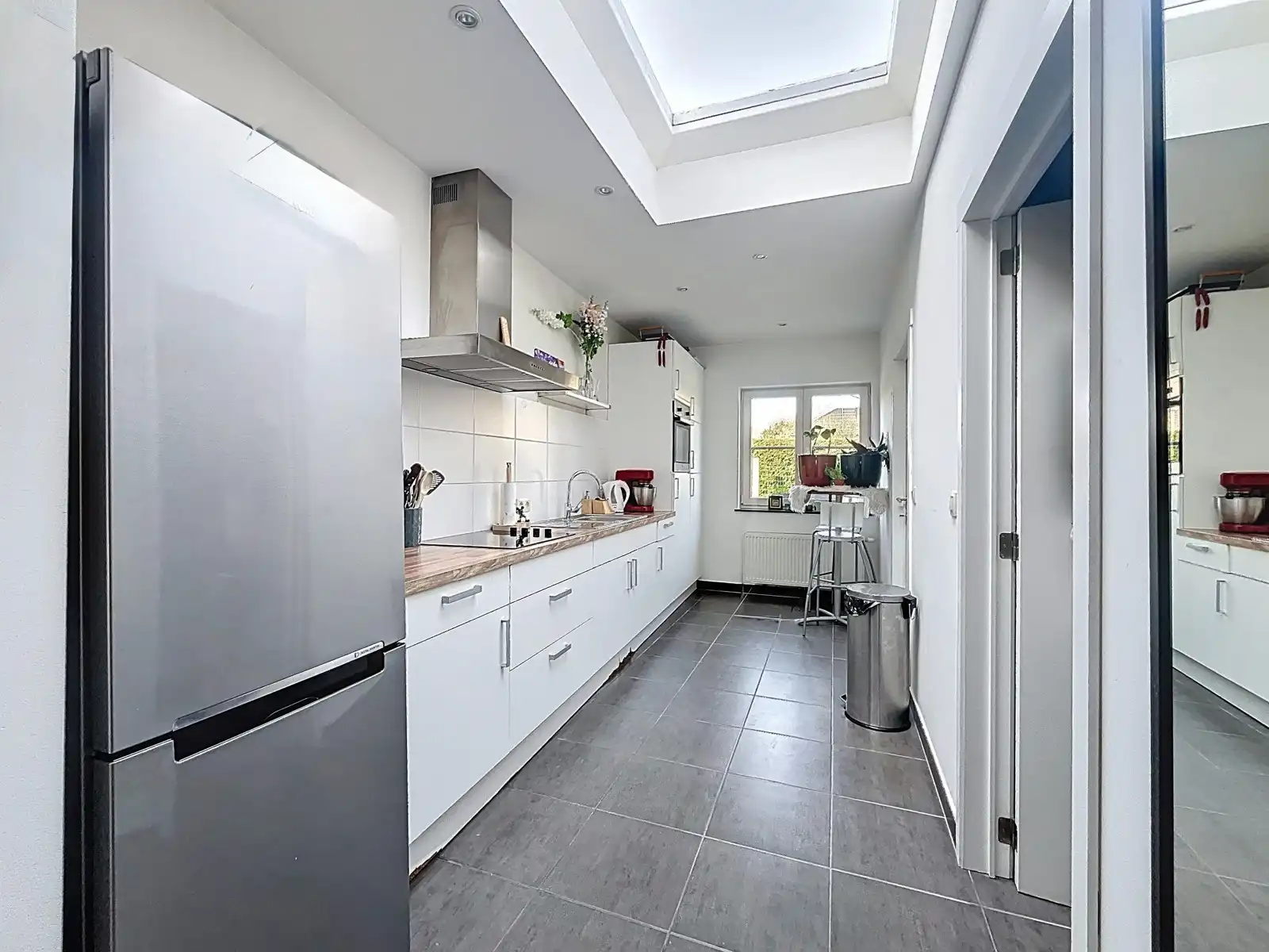 Rustig gelegen woning met 3 SLPK én Terras! foto 5