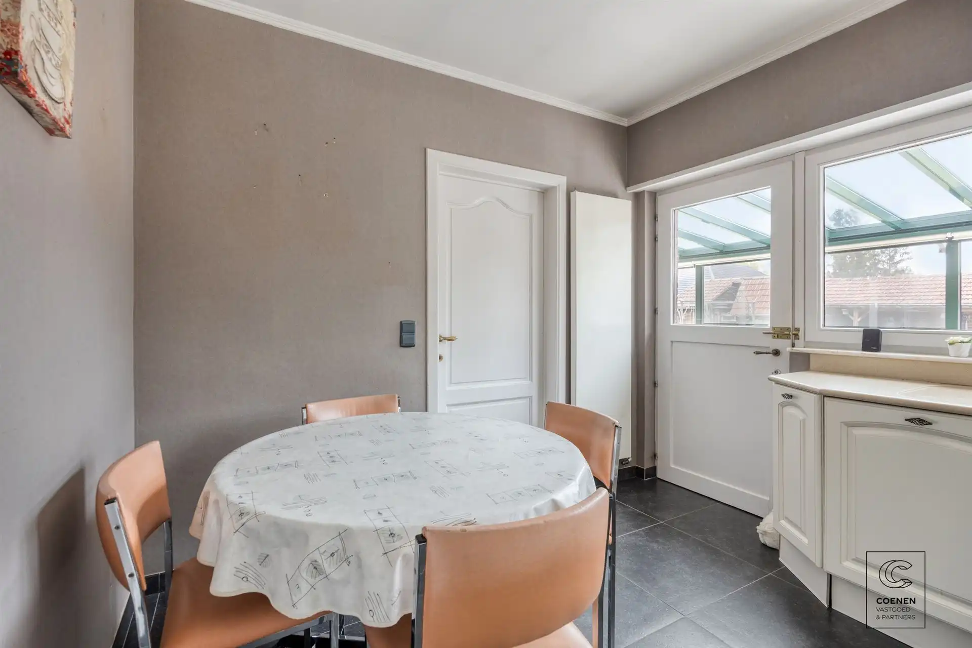 Charmante gezinswoning van 196 m², 3 slpks en 3 garages! foto 7