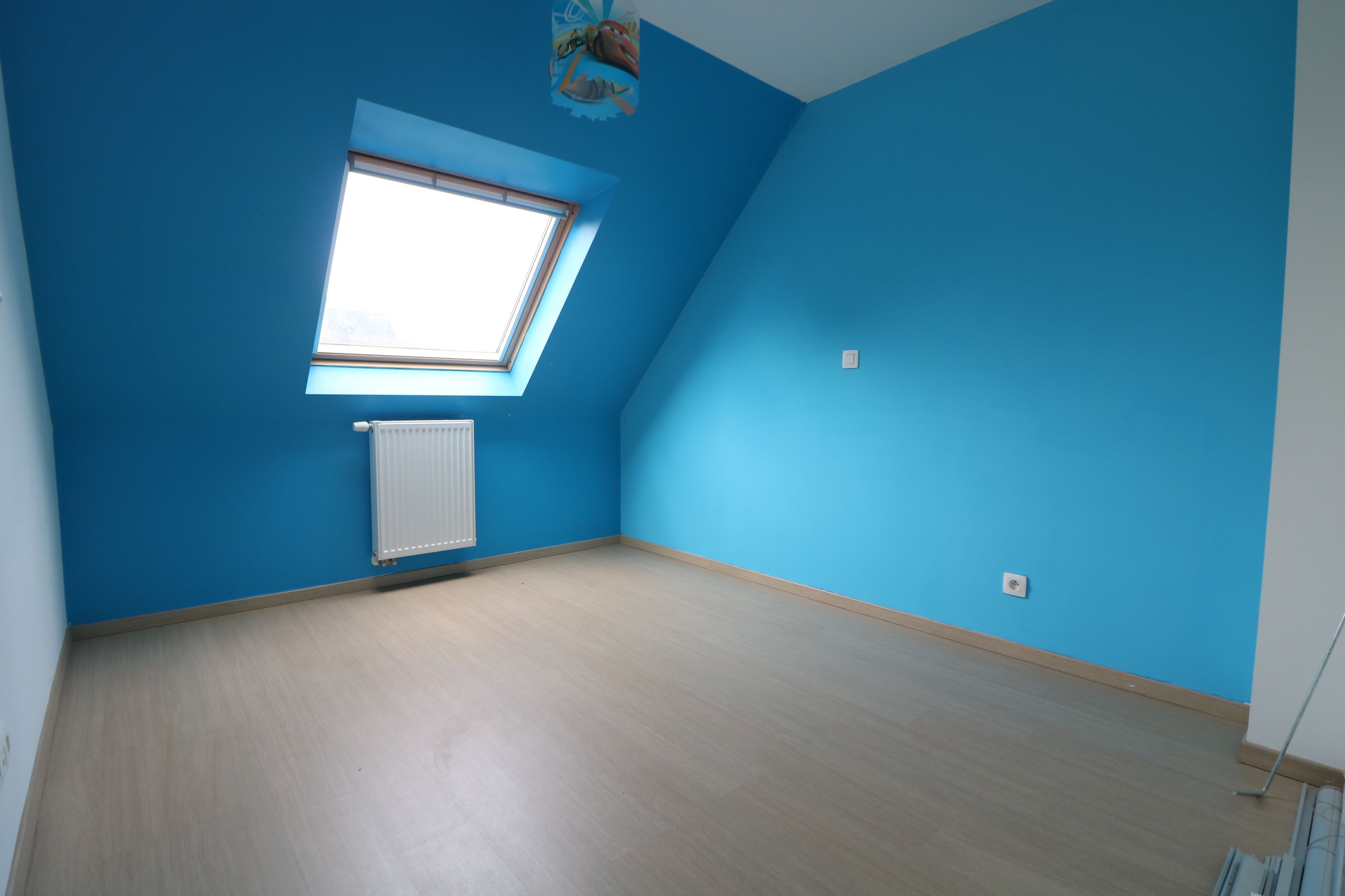 Recente ruime woning met 3 slaapkamers, dubbele garage en tuin foto 14