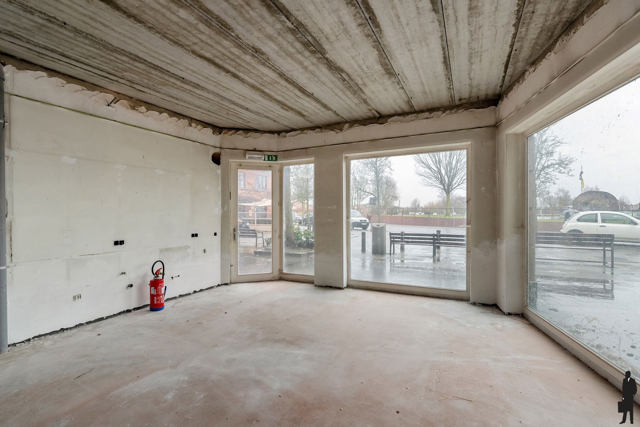 Casco handelsruimte van 500m² gelegen aan de jachthaven  foto 9