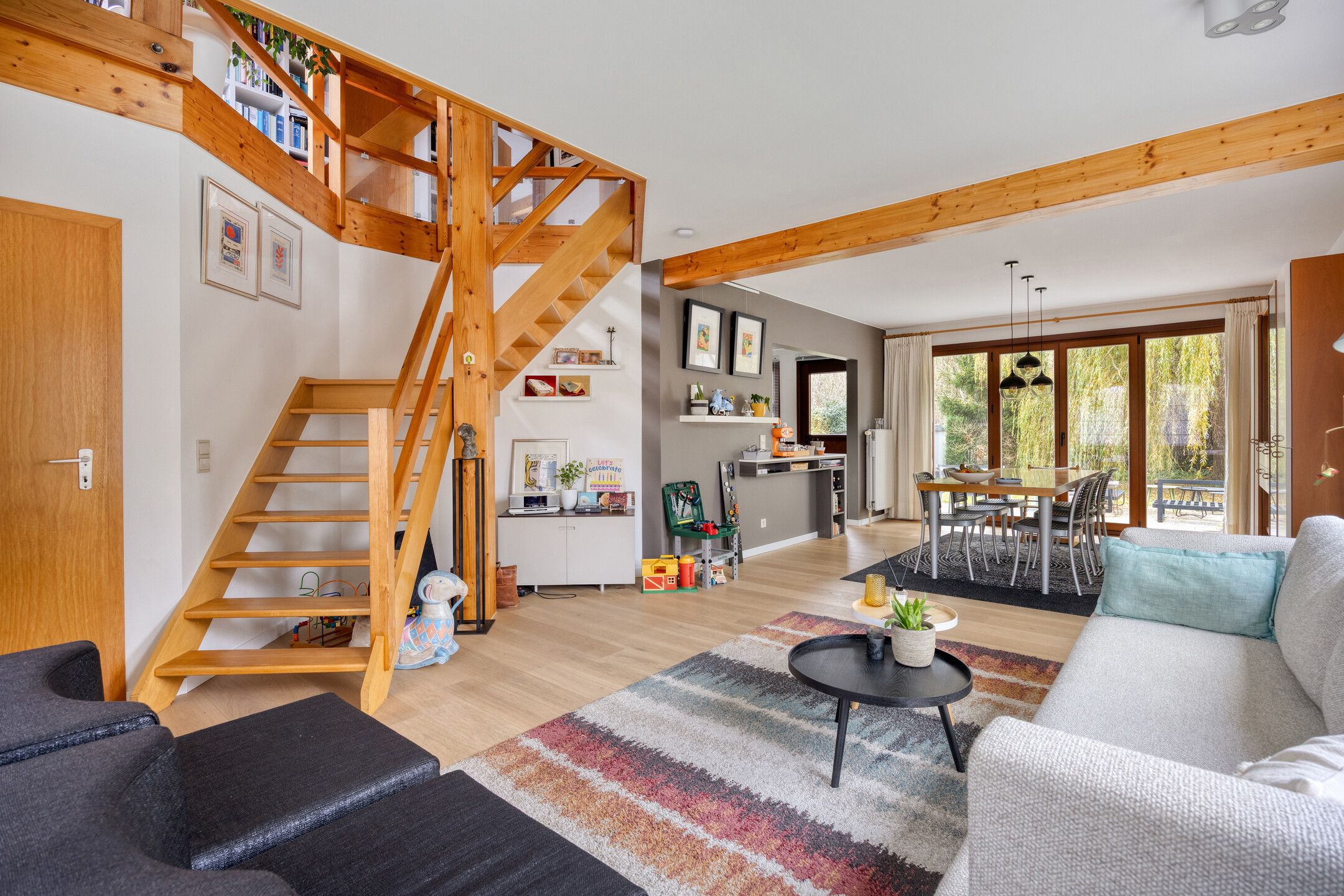 Energiezuinige woning met 5 slaapkamers & tuin op toplocatie foto 4