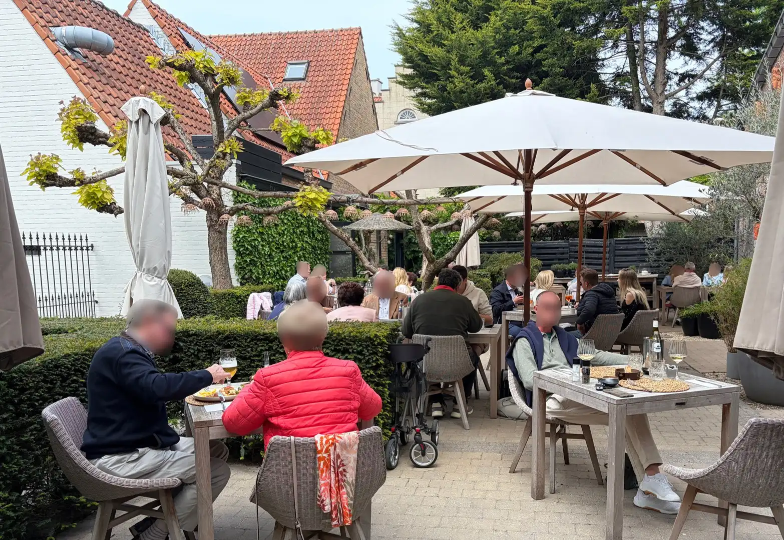 Restaurant met woonst over te nemen in het centrum van Maldegem foto 21