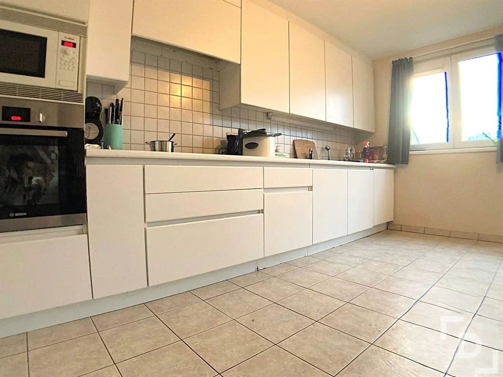 Ruime bel-etage met tuin en 3 slaapkamers. foto 4
