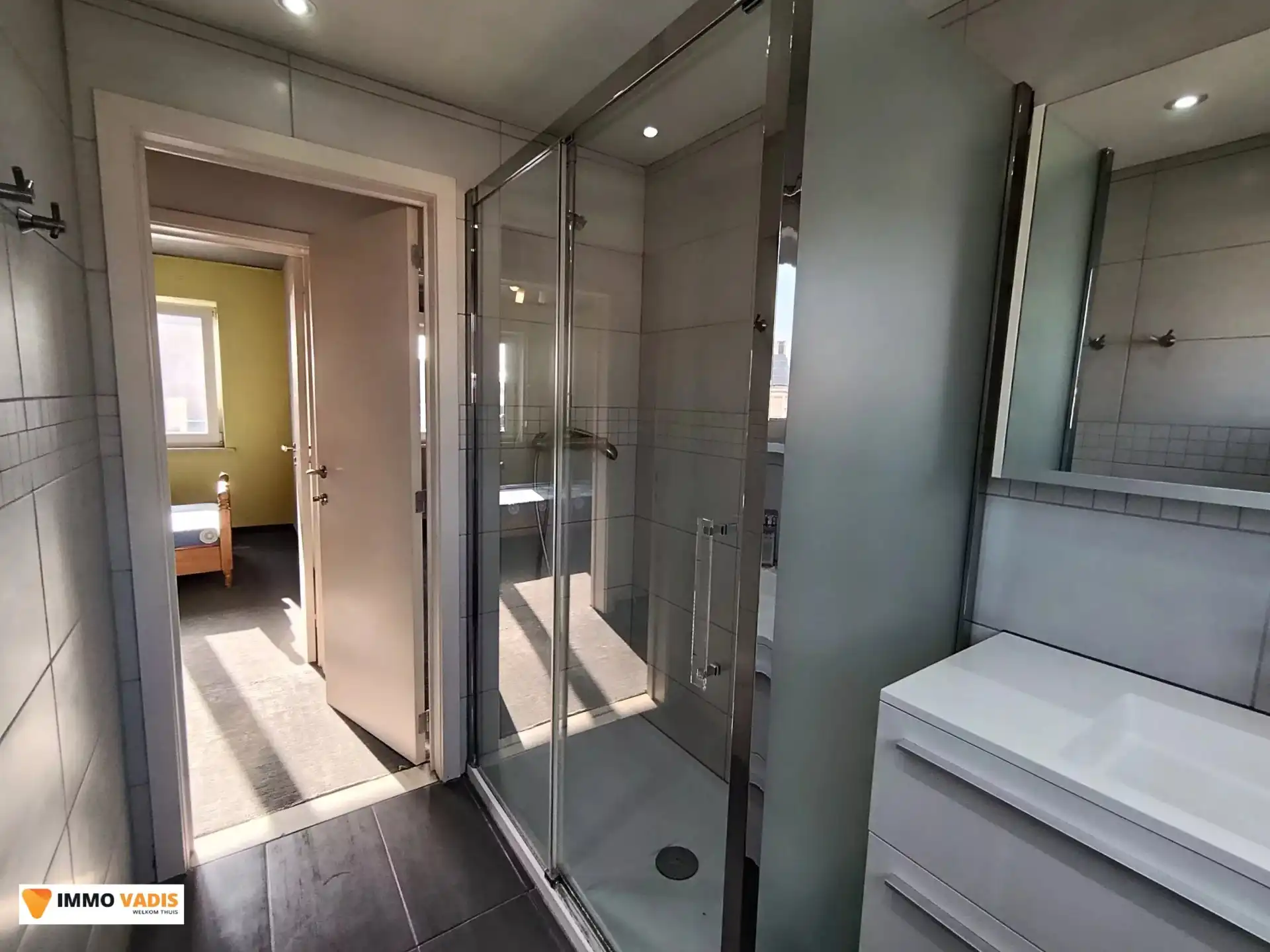 Gezinswoning met tuin, 3 slaapkamers en garage foto 17