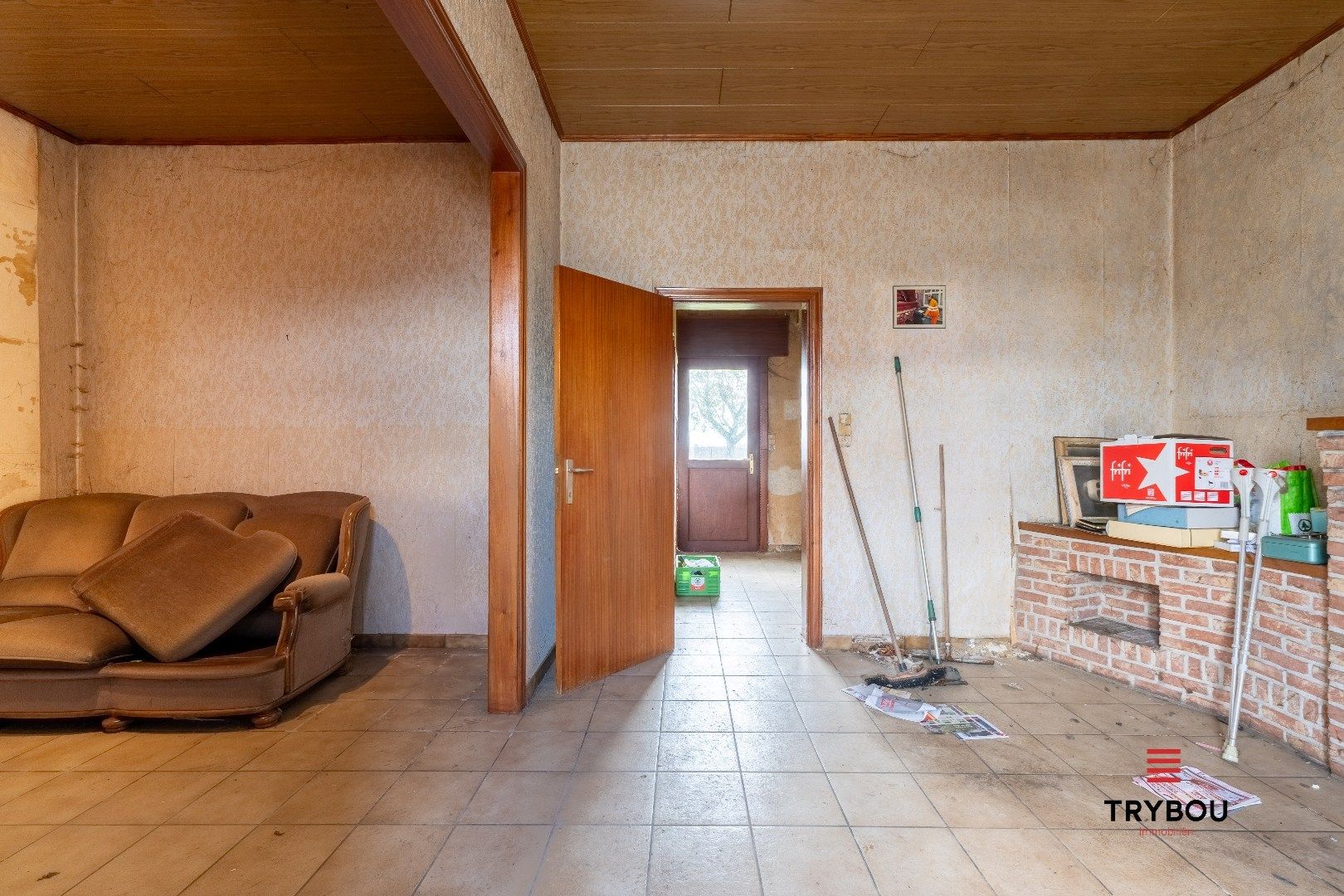 Te renoveren woning met garage en uitweg op strategische locatie in Langemark foto 10