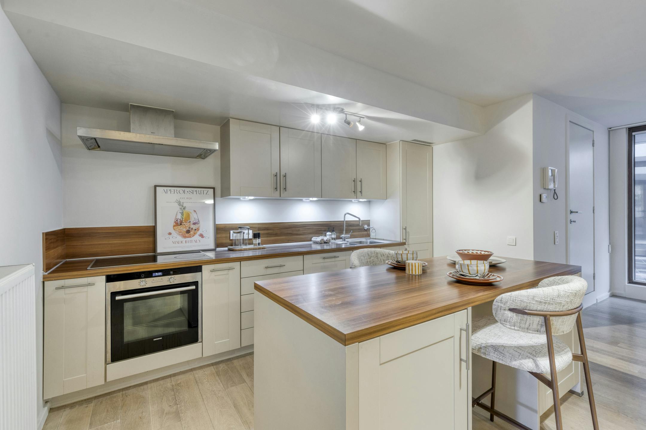 Gelijkvloers appartement met 3 slaapkamers in historisch centrum van Brugge. foto 4