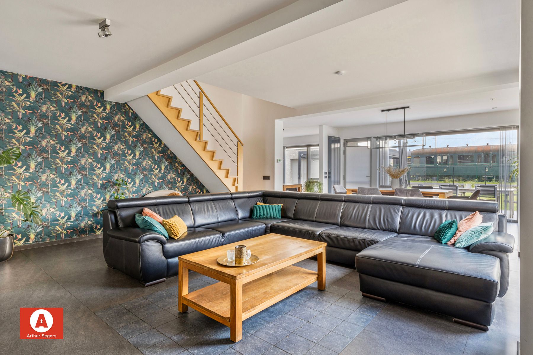 Ruime energiezuinige woning met 5 slaapkamers en bijgebouw foto 5