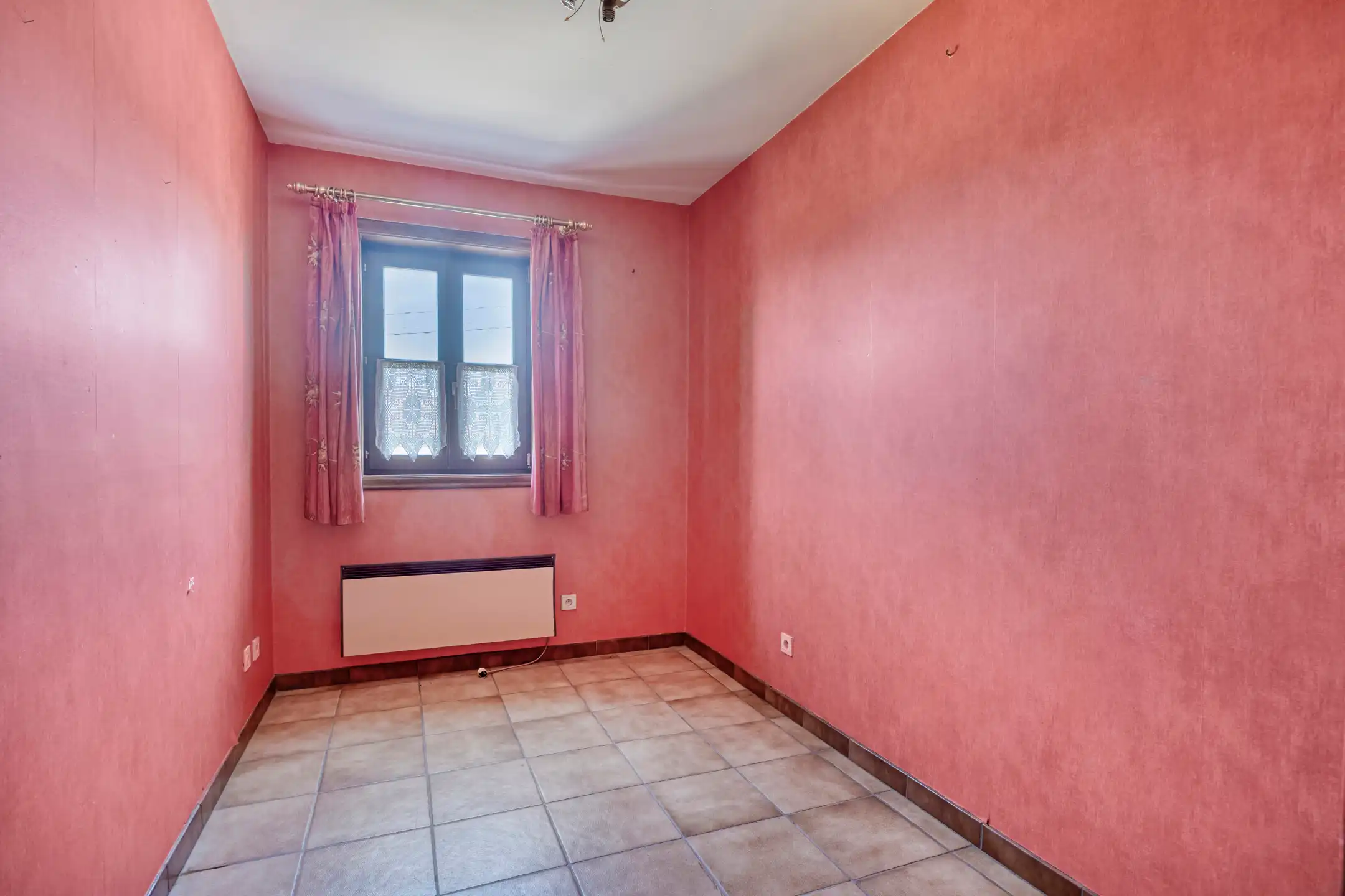 ZEER GOED ONDERHOUDEN WONING MET 4 KAMERS EN GROTE TUIN foto 11