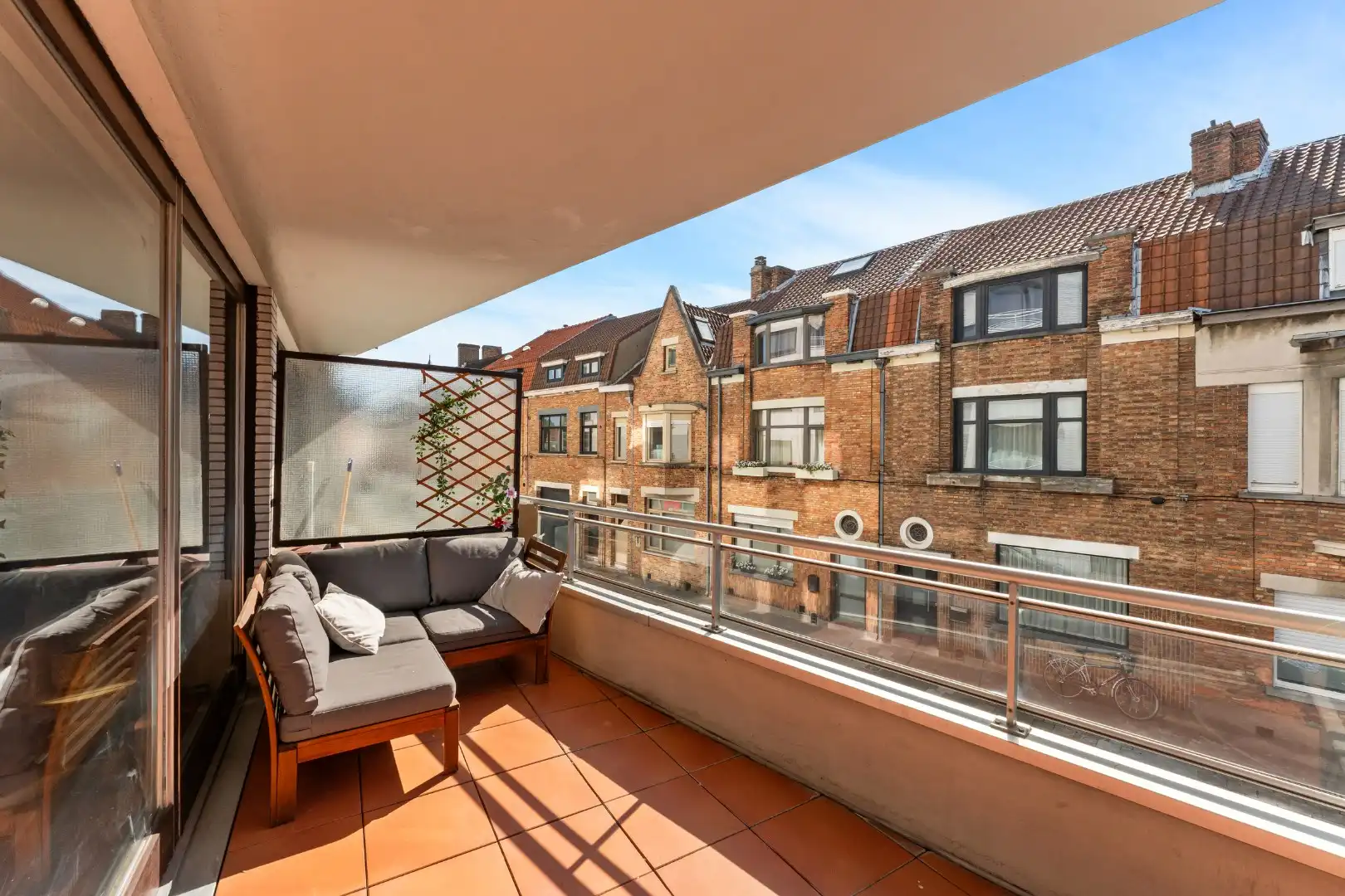 Appartement met 2 terrassen en een autostaanplaats foto 15