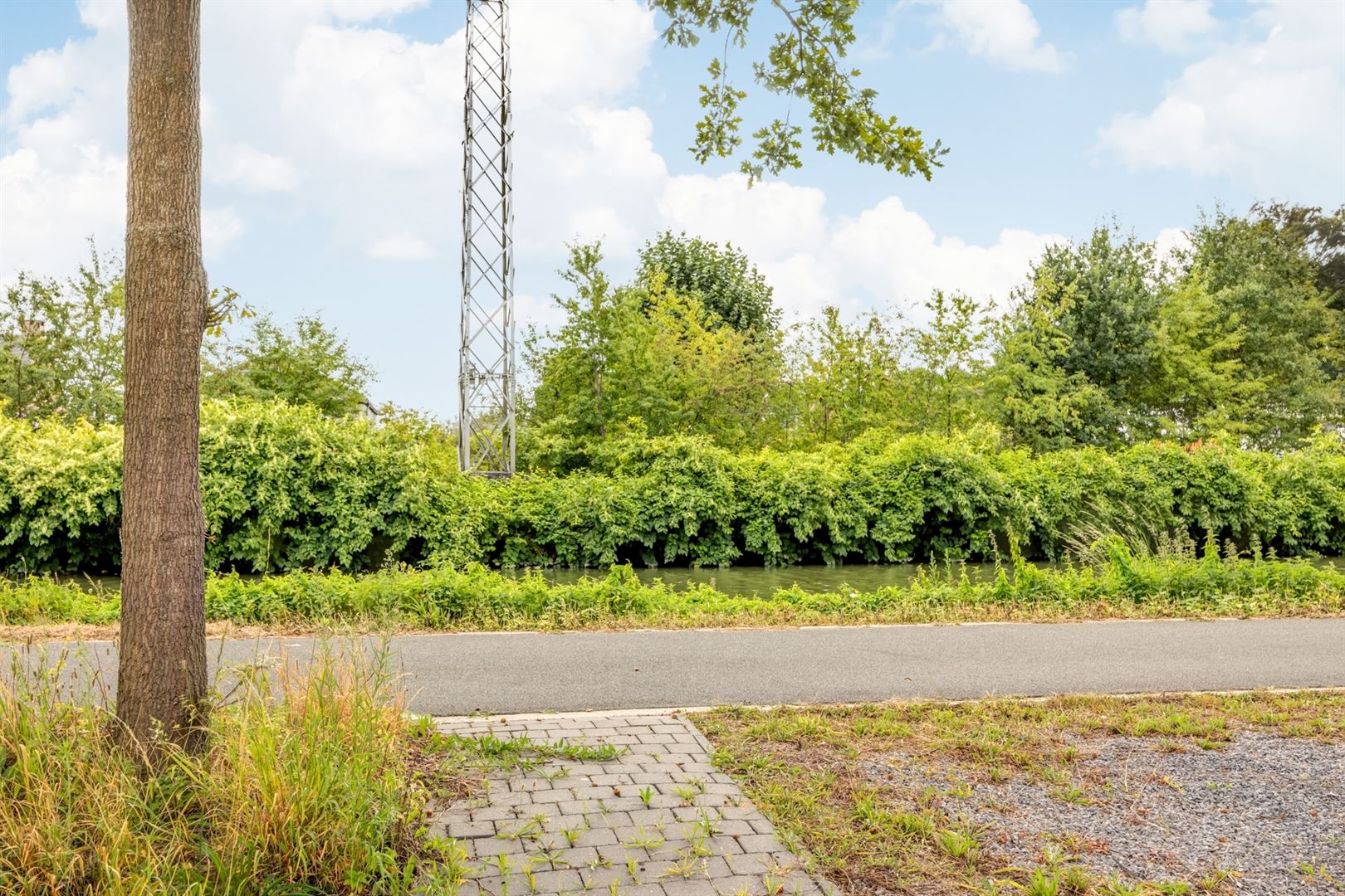 Instapklare halfopen woning met zonnige tuin aan de Vaart Schoten foto 24
