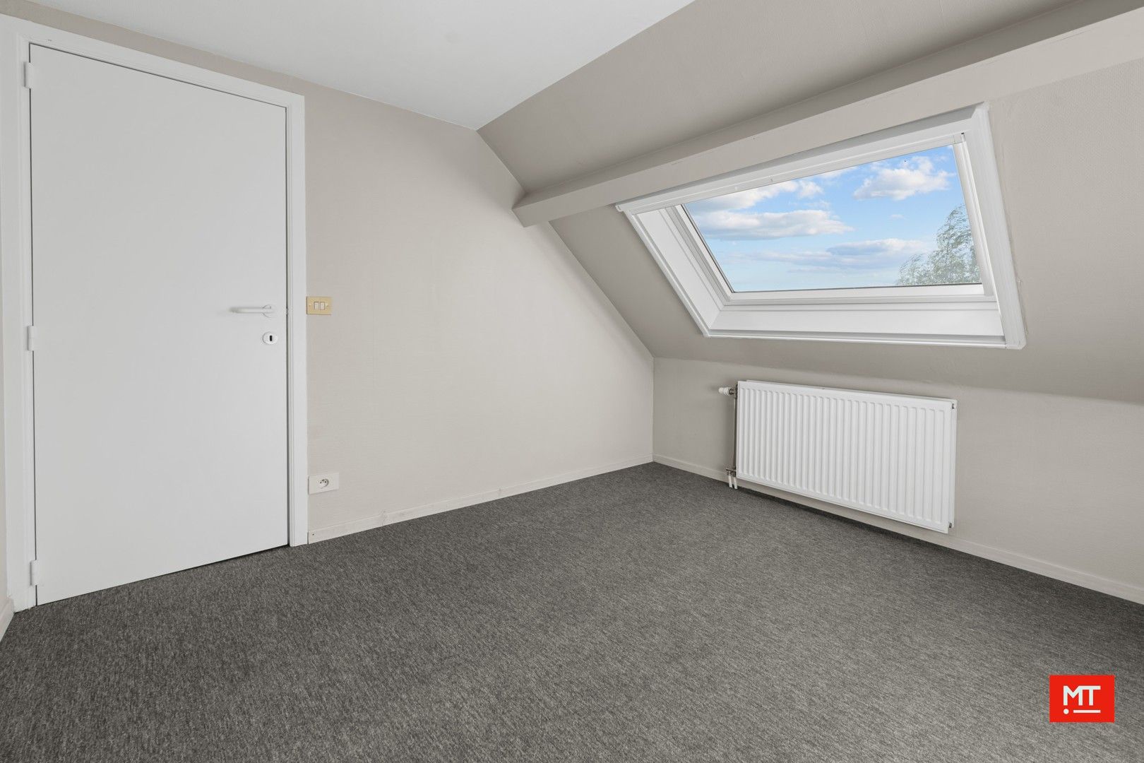 Landelijk gelegen alleenstaande woning met 3 slaapkamers, tuin en garage in Bikschote foto 18