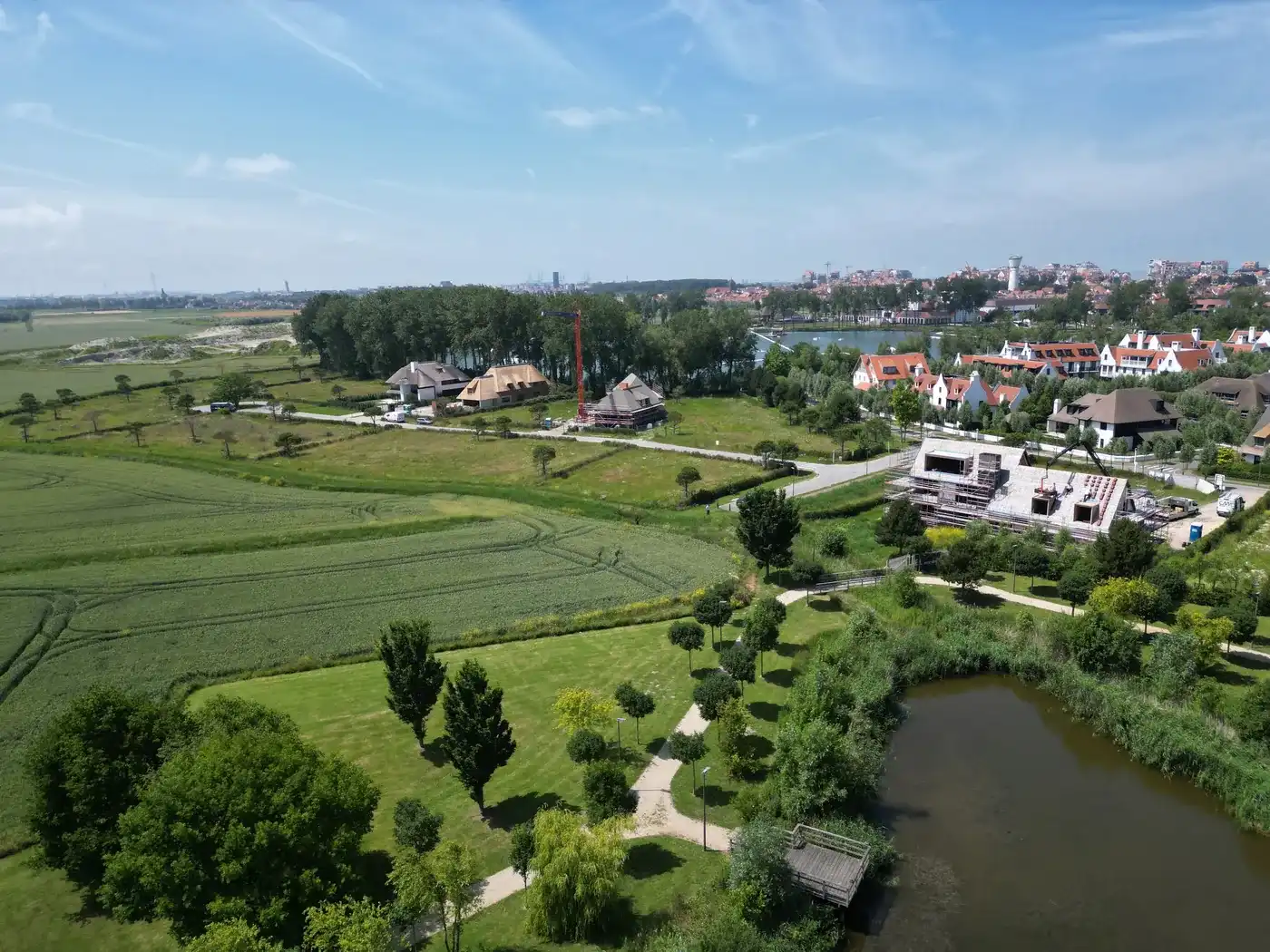 GOLFLOT:   bouwperceel met open zicht rechtstreeks op toekomstige golf van Duinenwater.  foto {{pictureIndex}}