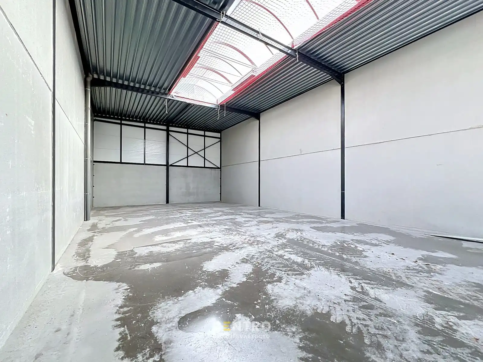Nieuwbouw KMO-units van 223m² TE HUUR (VH van 7m, 2 parkings, aparte loopdeur en raam), te Kerkhove (Avelgem). foto 13