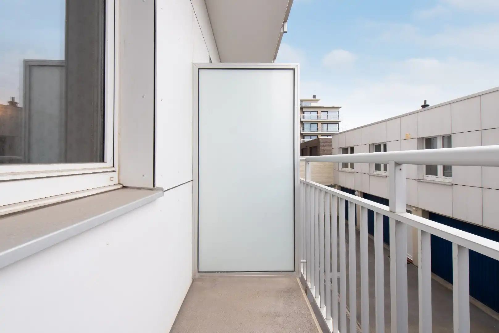 Ruim en lichtrijk 3-slaapkamerappartement op de zeedijk van Middelkerke, met een ongeëvenaard uitzicht op zee! foto 18