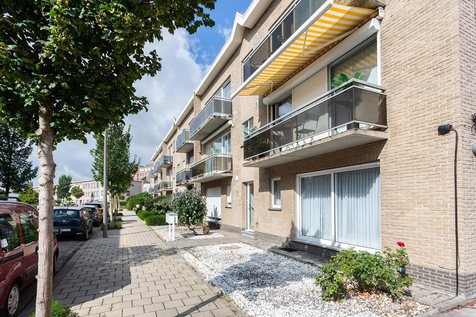 Verzorgd en lichtrijk appartement met garagebox foto 24