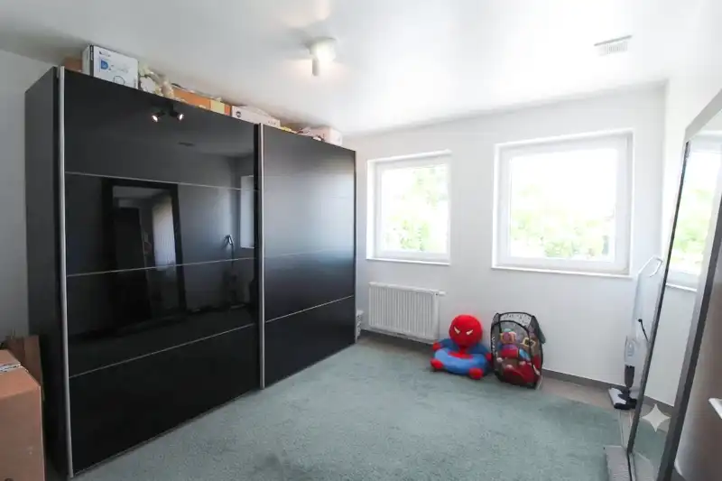 Prachtige woning gelegen te Roeselare foto 11