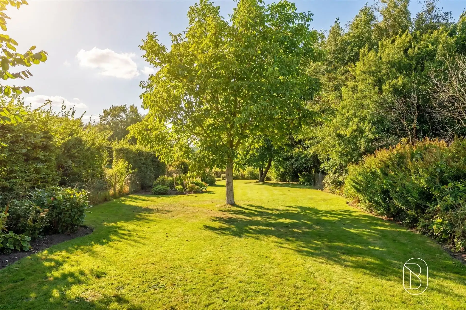 Grote bel-étage: 5 slpks, 3 badk, 2 garages, tuin! foto 2