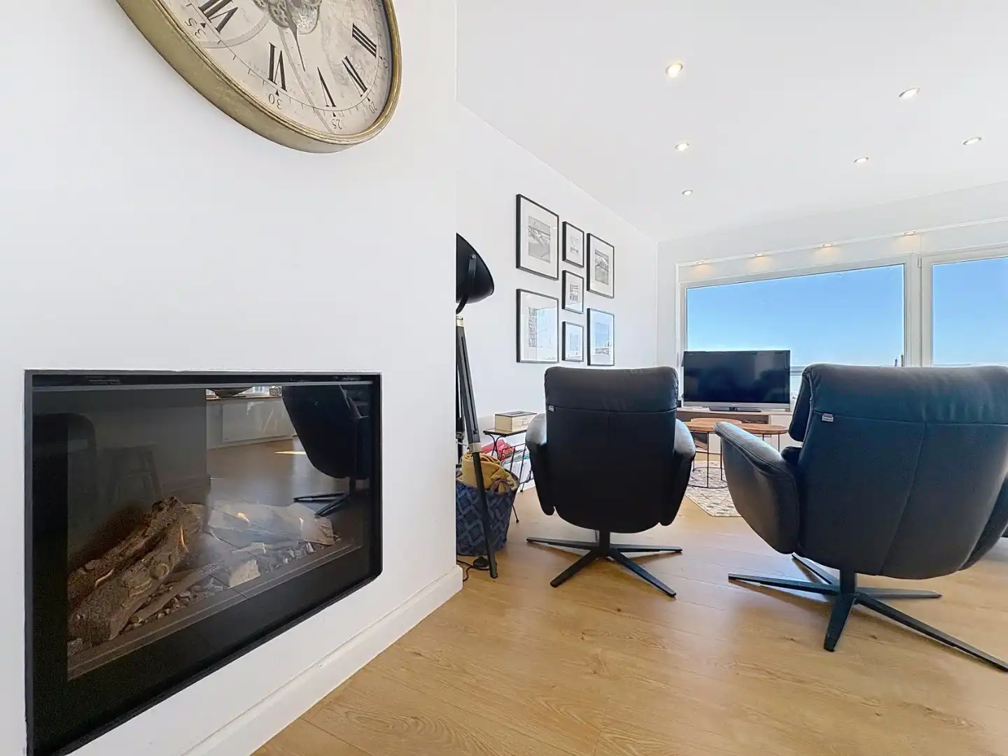 Stijlvol vernieuwd hoekappartement op de 6e verdieping met fenomenaal zeezicht foto 7