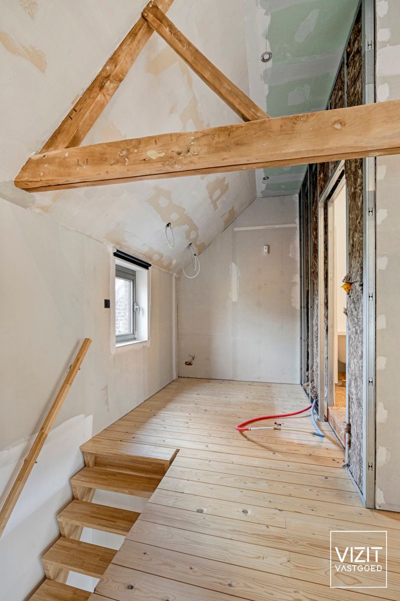 Karaktervolle woning met tuin en garage  foto 14