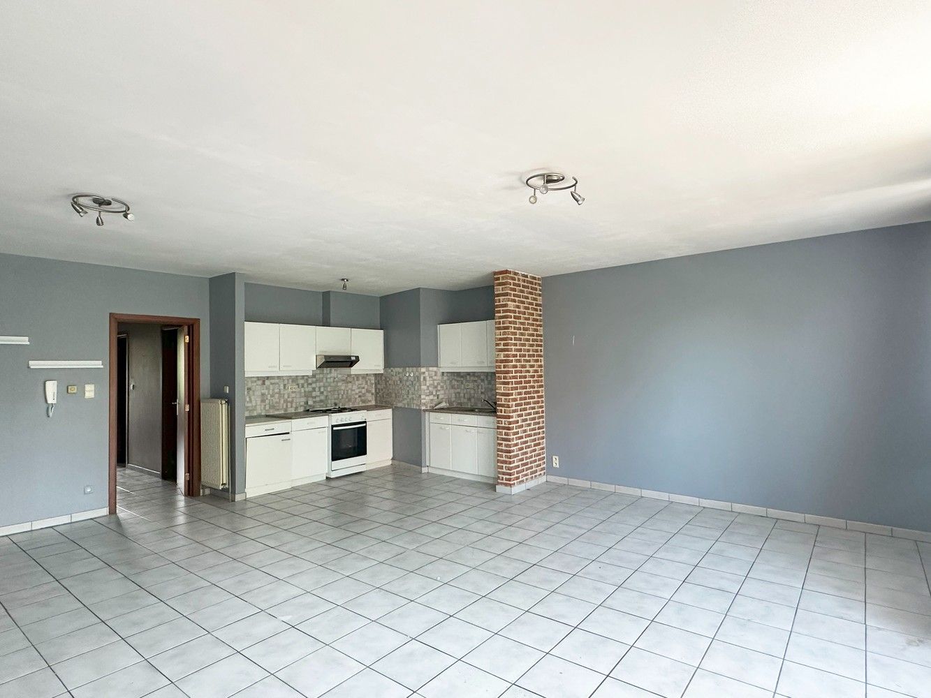 Appartement met 2 slaapkamers aan de vesten te Lier foto 3