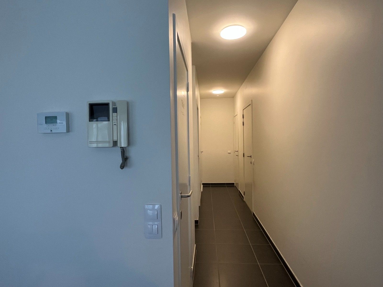 Modern appartement met prachtig zicht en terras – nabij centrum Waregem foto 11