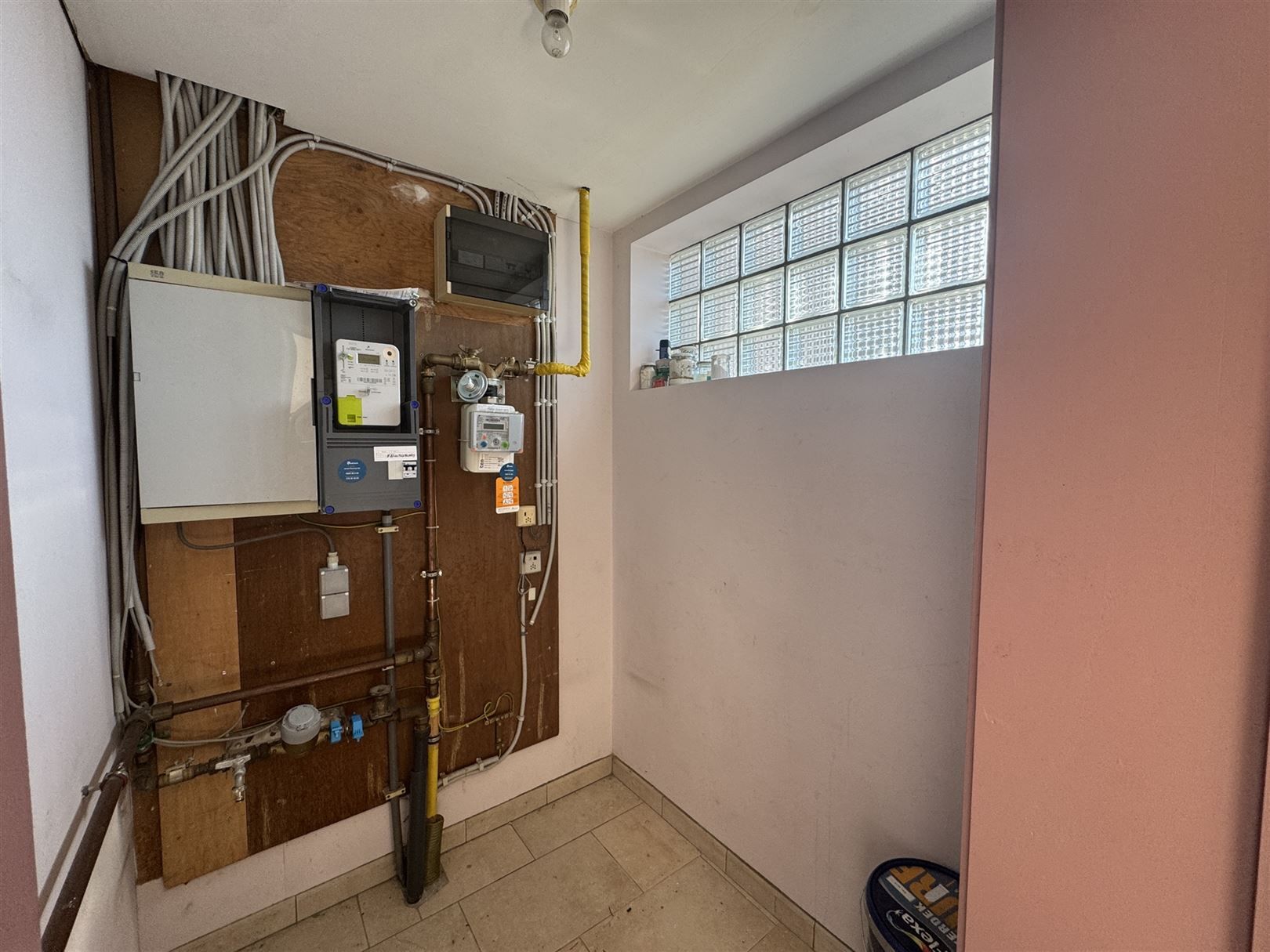 Ruime stapelwoning met 2 slaapkamers en garage foto 21