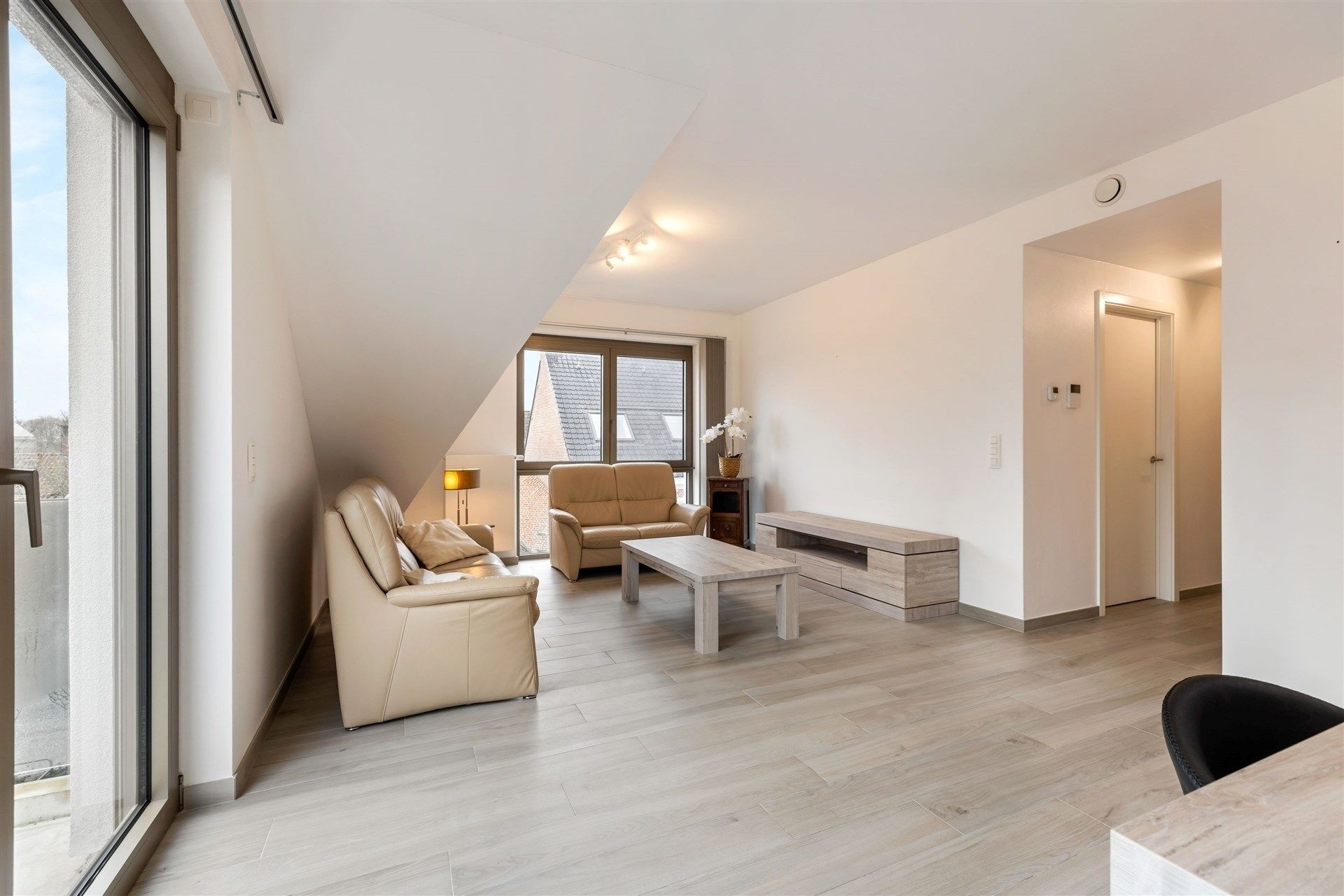 Luxueus appartement met 2 slaapkamers in het centrum van Stekene foto 3