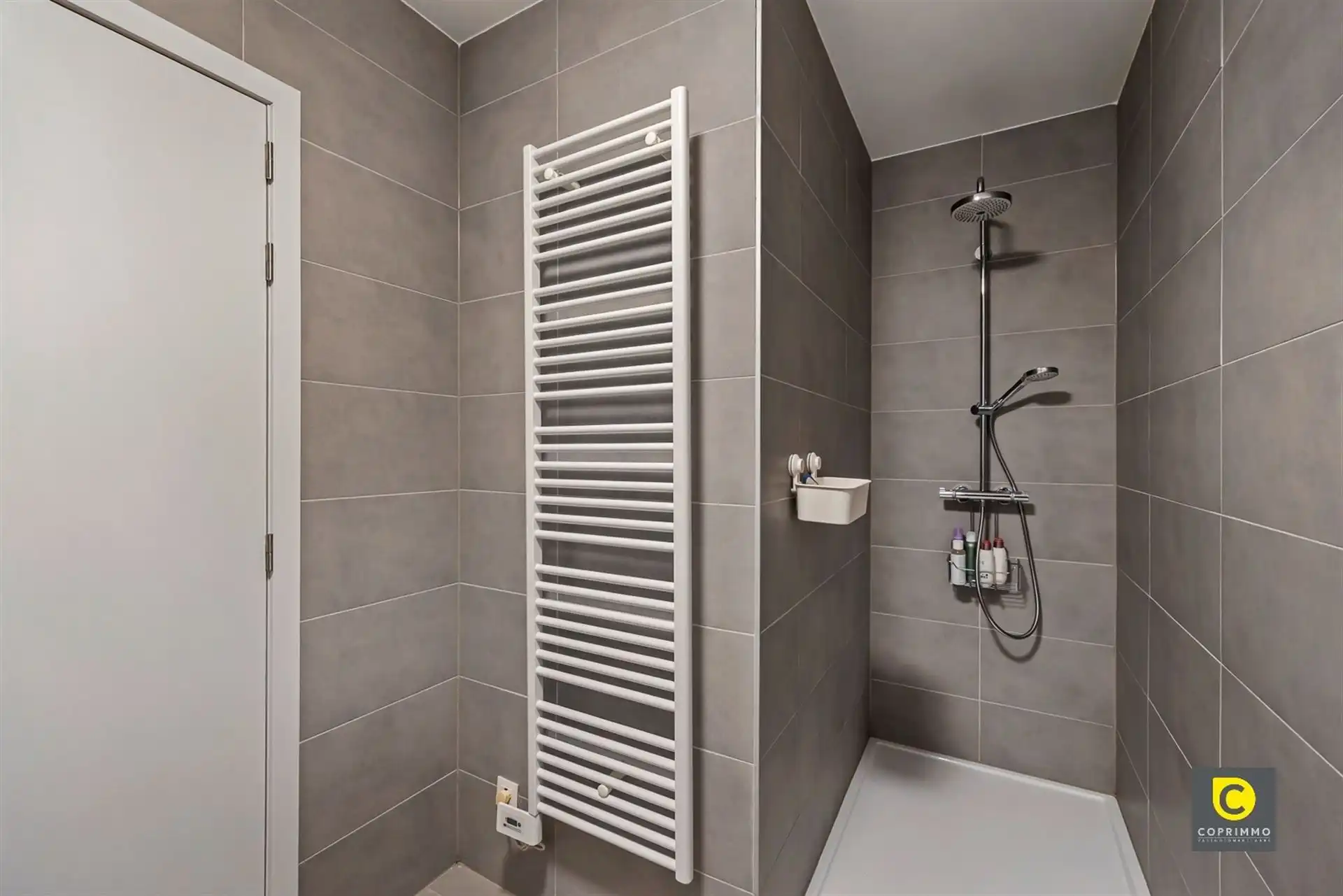 Modern Appartement in hartje Geel foto 13