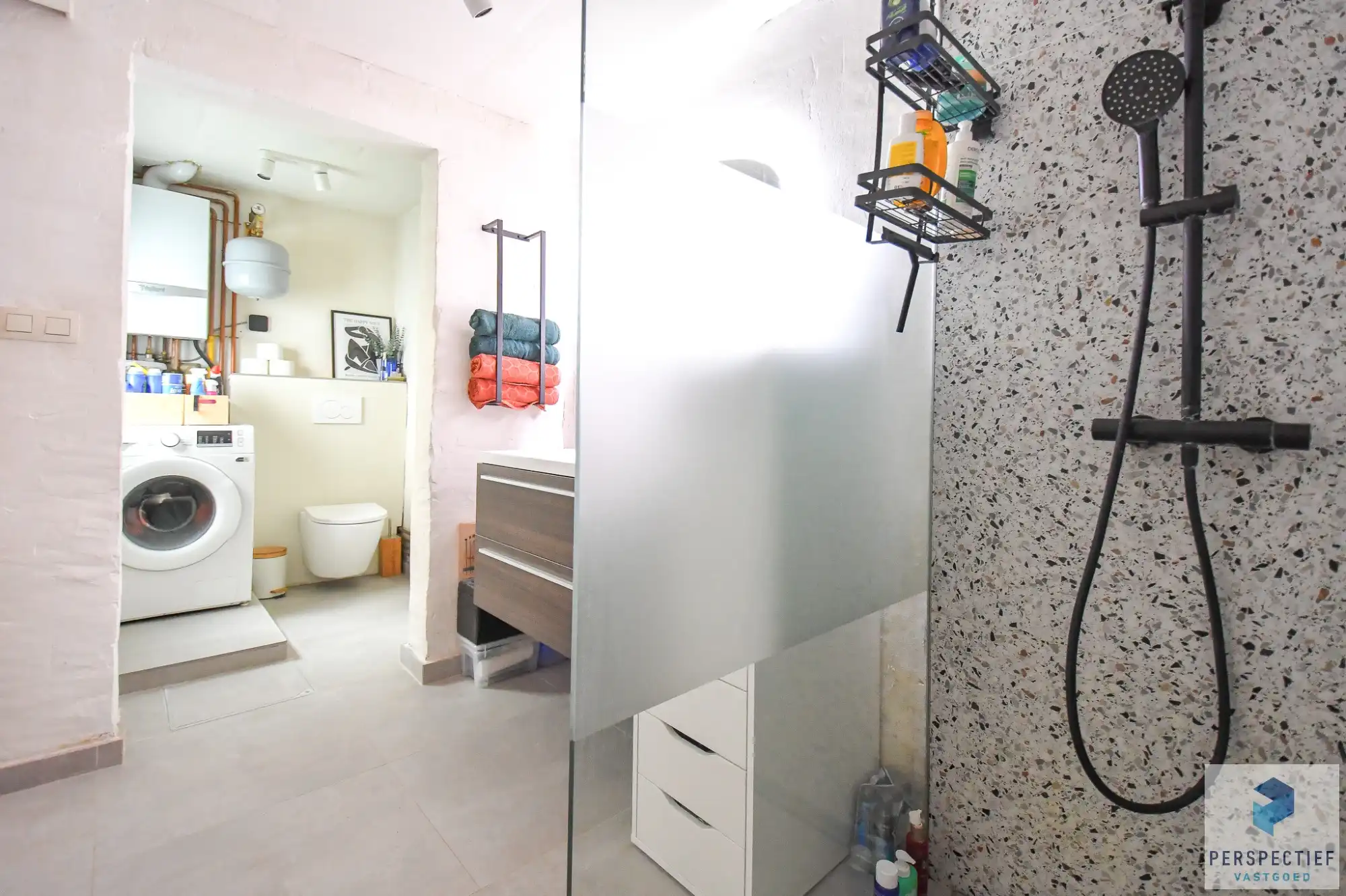 Mooie INSTAPKLARE stadswoning met 3 slpk en koer foto 10