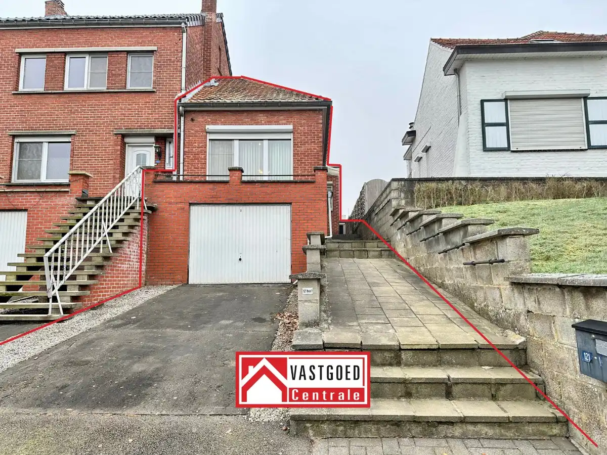 Hoofdfoto van de publicatie: Halfopen woning met ruime tuin in Tongeren