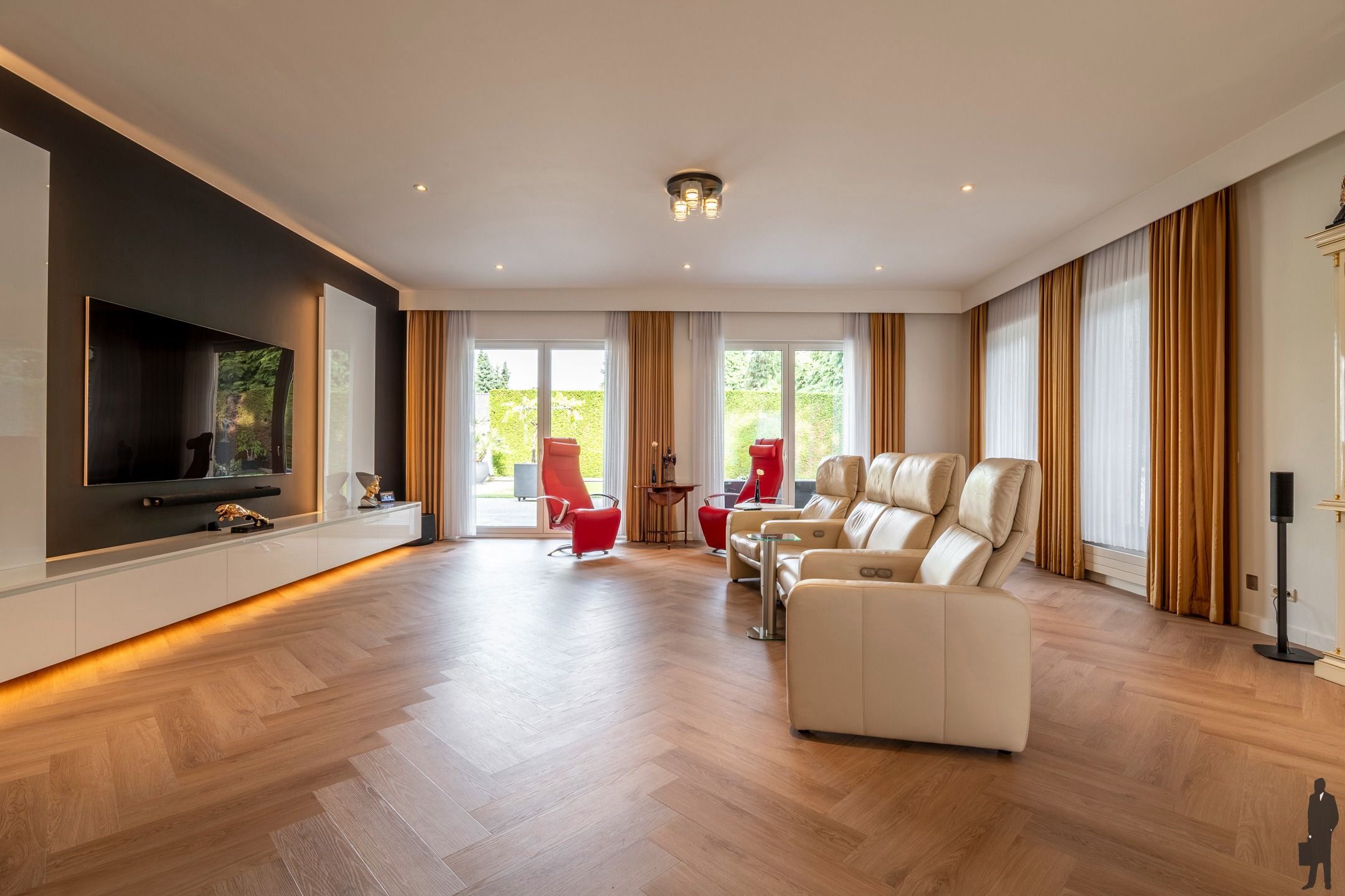 Tijdloze, volledig gerenoveerde villa 'Arendsnest' te Achel foto 13