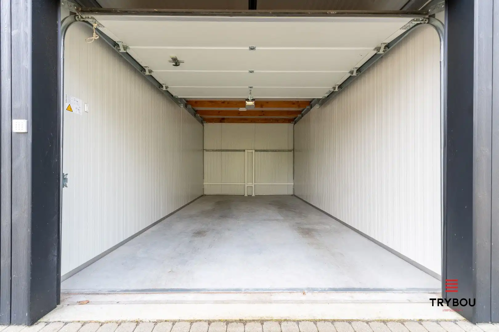 Appartement met 2 slaapkamers, garage en 2 staanplaatsen in Houthulst! foto 21