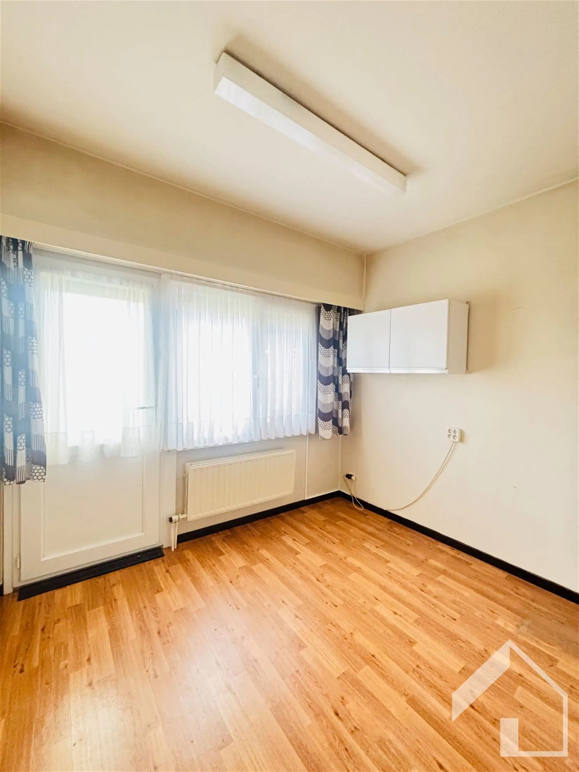 Te moderniseren GLVL appartement met garagebox foto 9