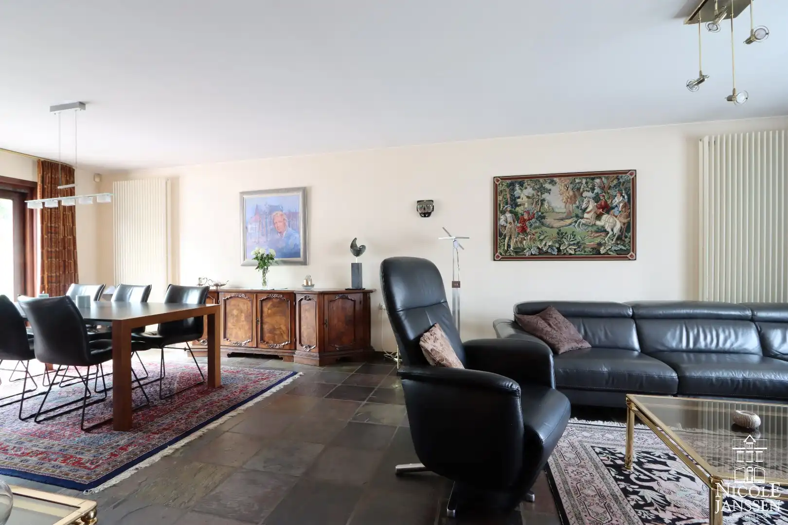 Goed onderhouden gezinswoning met diepe tuin met zwembad foto 6