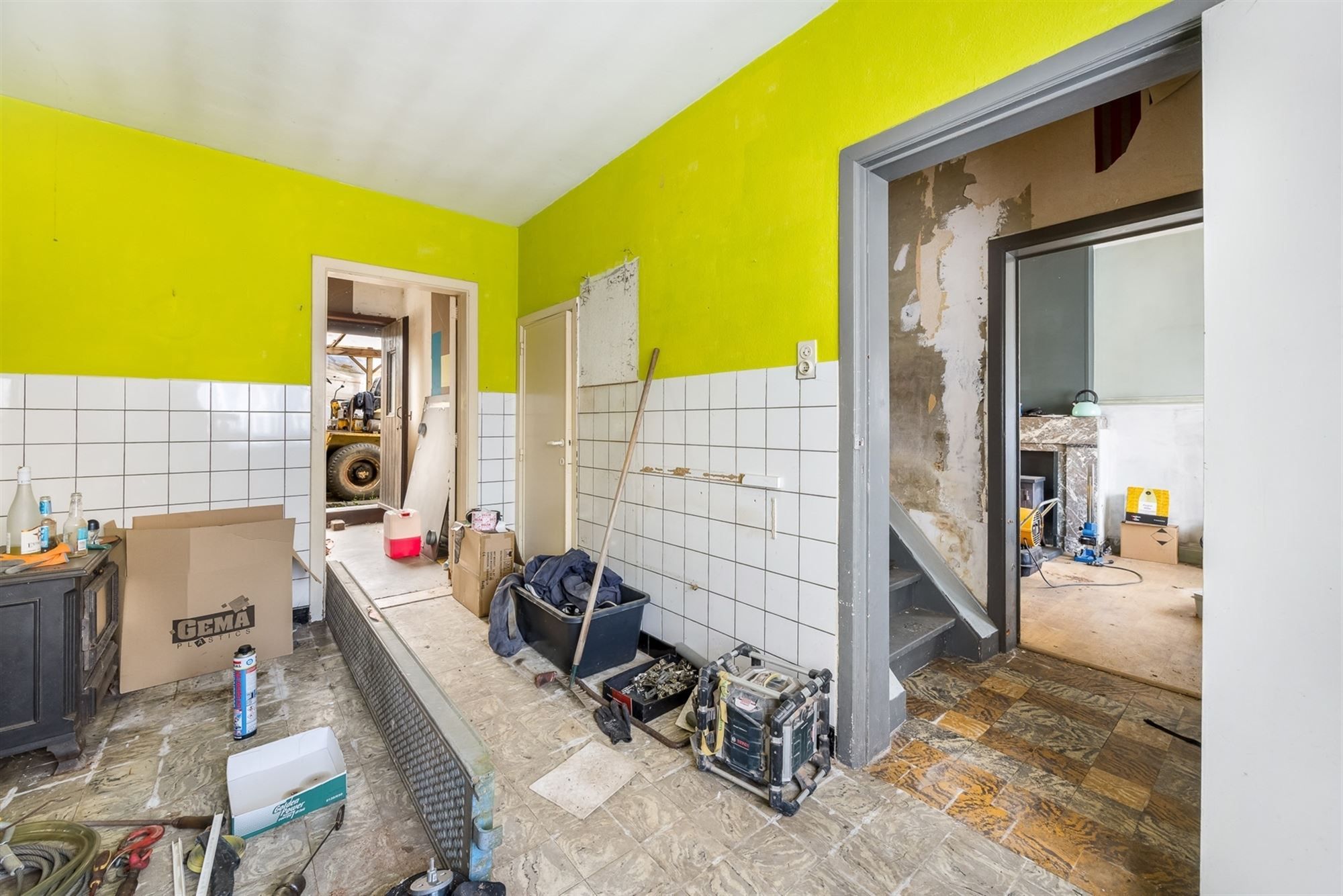 UNIEKE TE RENOVEREN KARAKTERVOLLE LANGGEVELHOEVE MET 2 HUISNUMMERS UITERST RUSTIG GELEGEN TE OOSTHAM foto 16