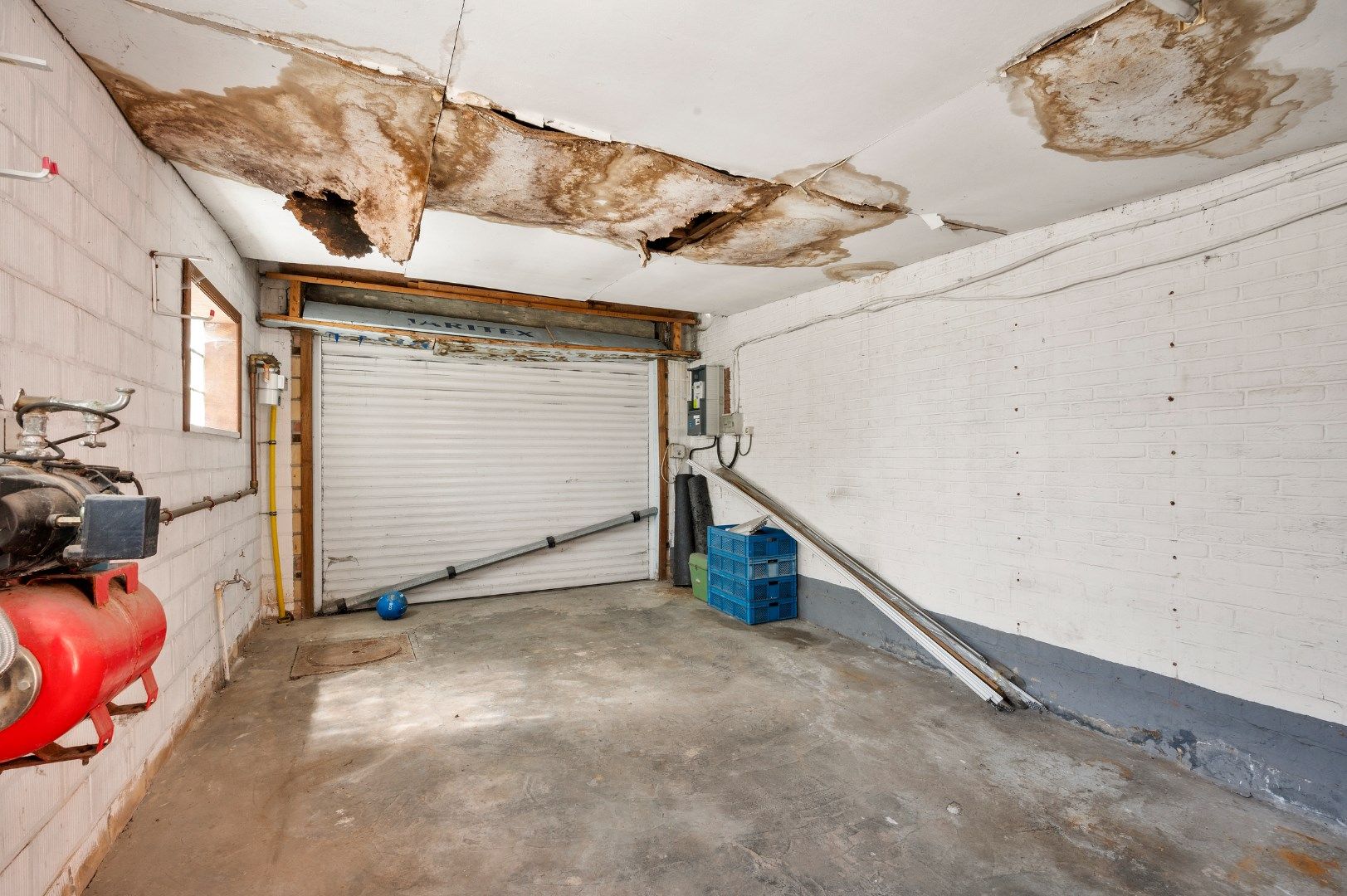 TE RENOVEREN WONING MET 2 SLPKS, GARAGE EN TAL VAN MOGELIJKHEDEN  foto 15