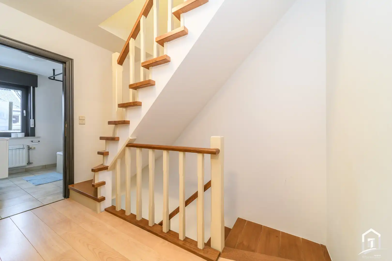 Ruime, energiezuinige woning op toplocatie in Schendelbeke foto 15