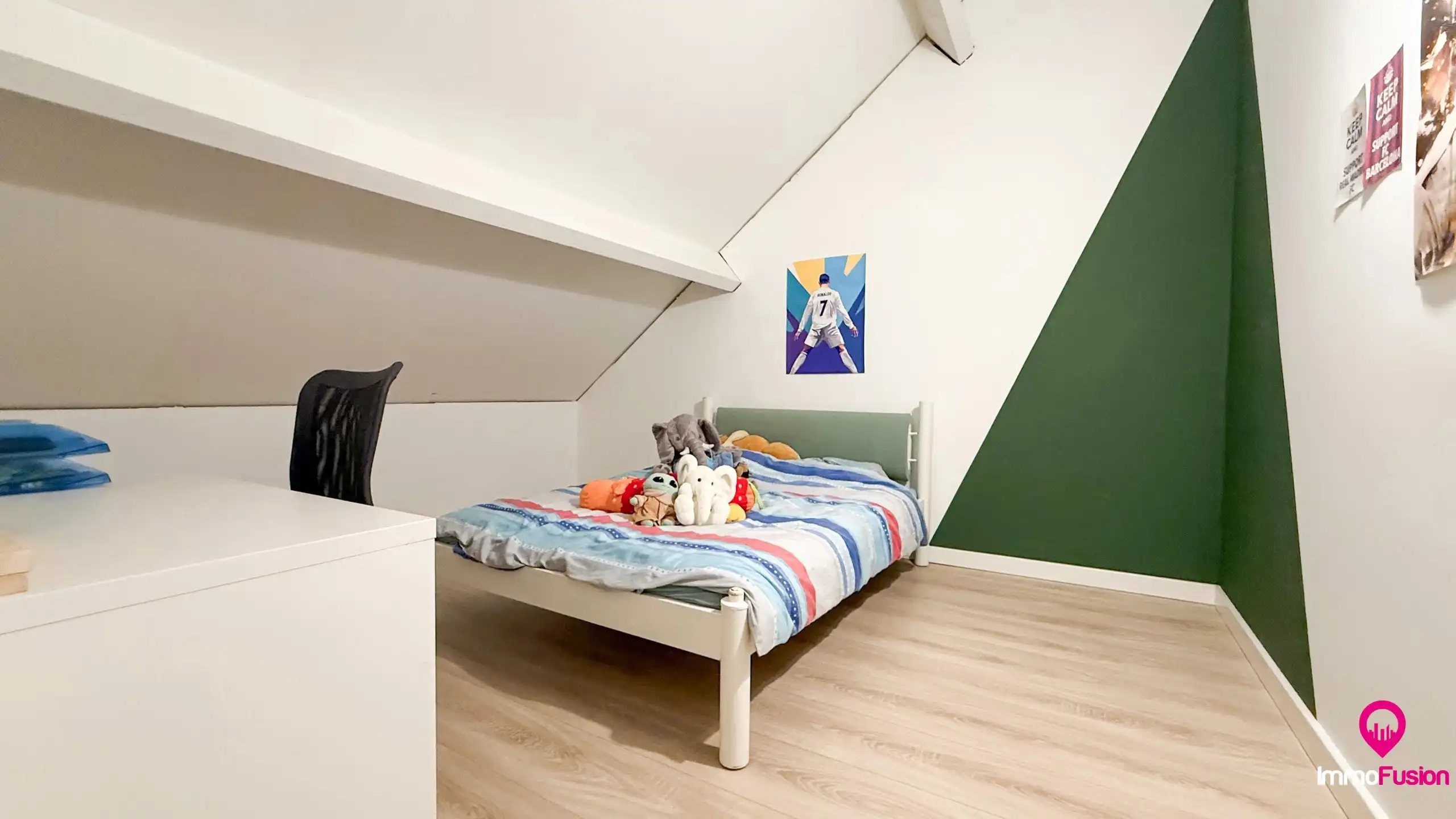 Zeer ruim wonen met 5 slpks en rustig gelegen! foto 28