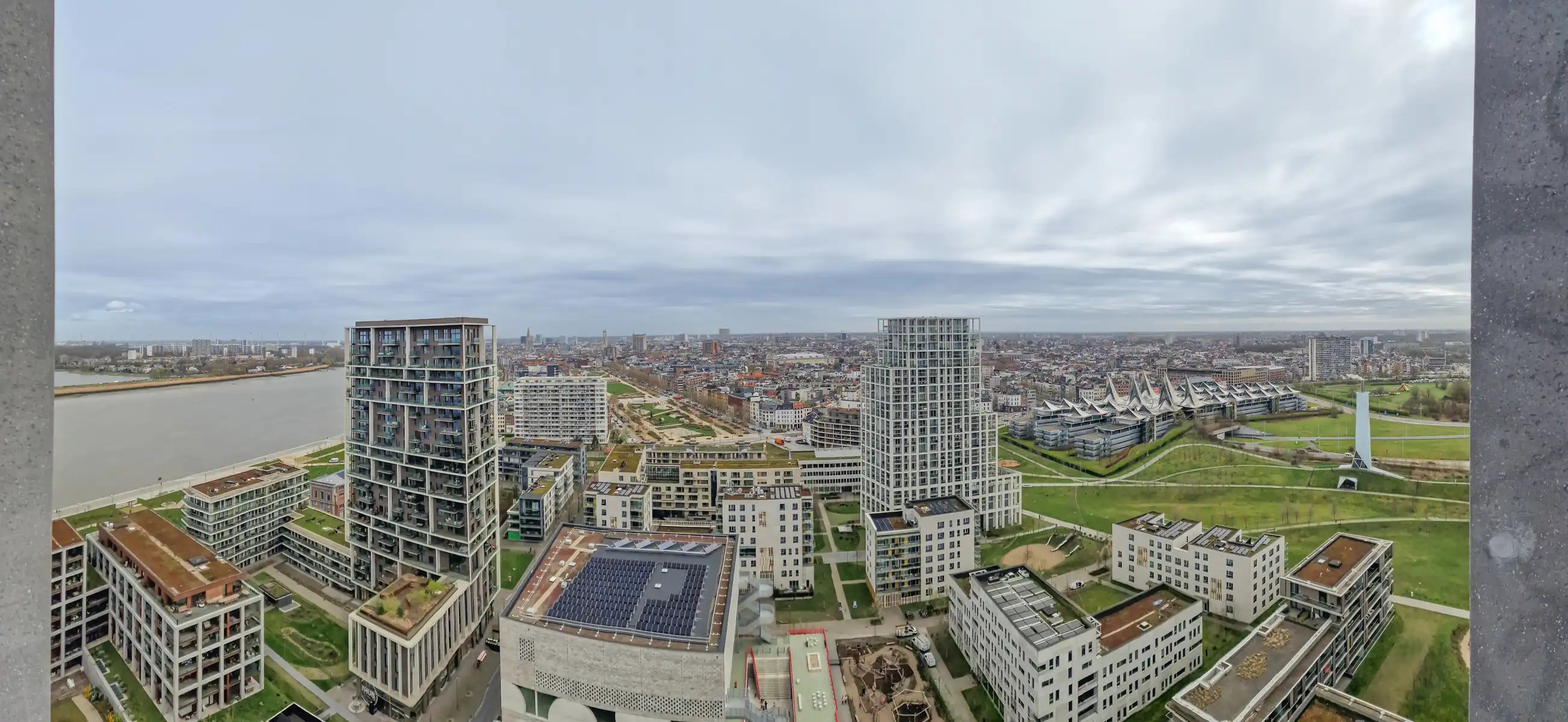 Prachtig 2-kamer app. met prachtig zicht over park en stad foto 11