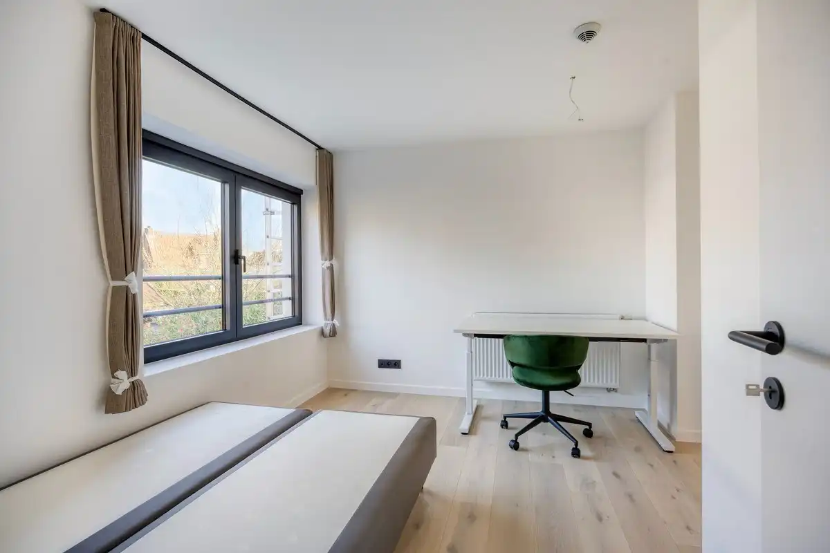 Volledig gerenoveerd en gemeubelde studentenkamer met privé badkamer en tuin - EPC A!  foto 15