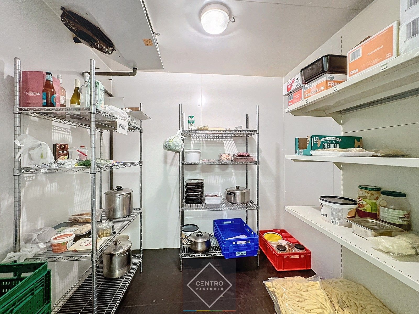 PERFECT INGERICHTE en GOED draaiende frituur met opslagruimte! foto 18