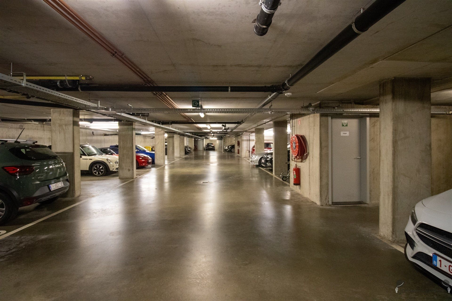 Gelijkvloers appartement van 114 m² met 2 slaapkamers en privé tuin foto 10