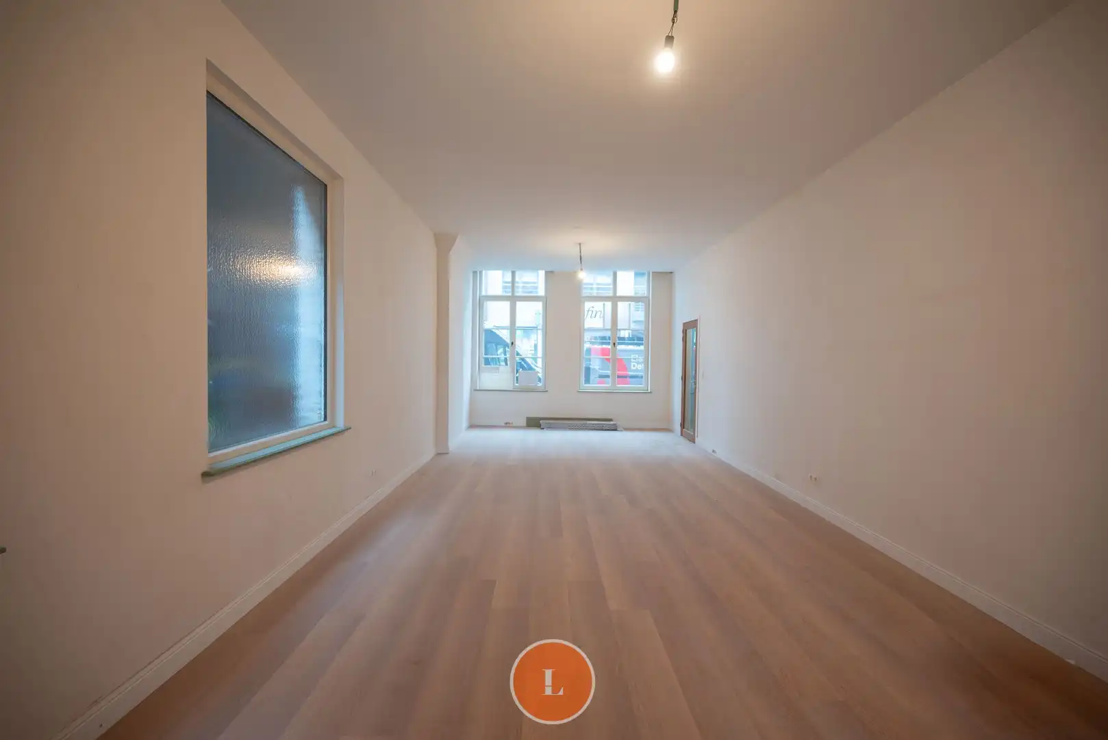 Handelspand/kantoor in historisch complex foto 8