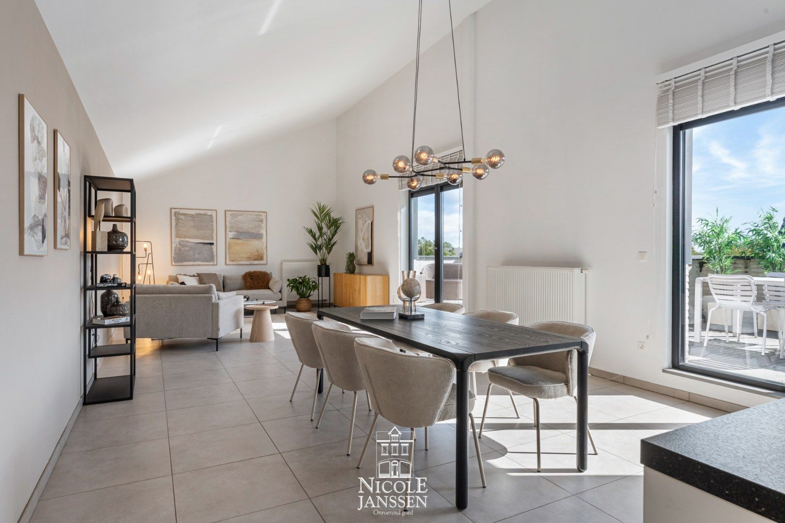 Royaal duplex-penthouse met groot terras en inpandige garage  foto 2
