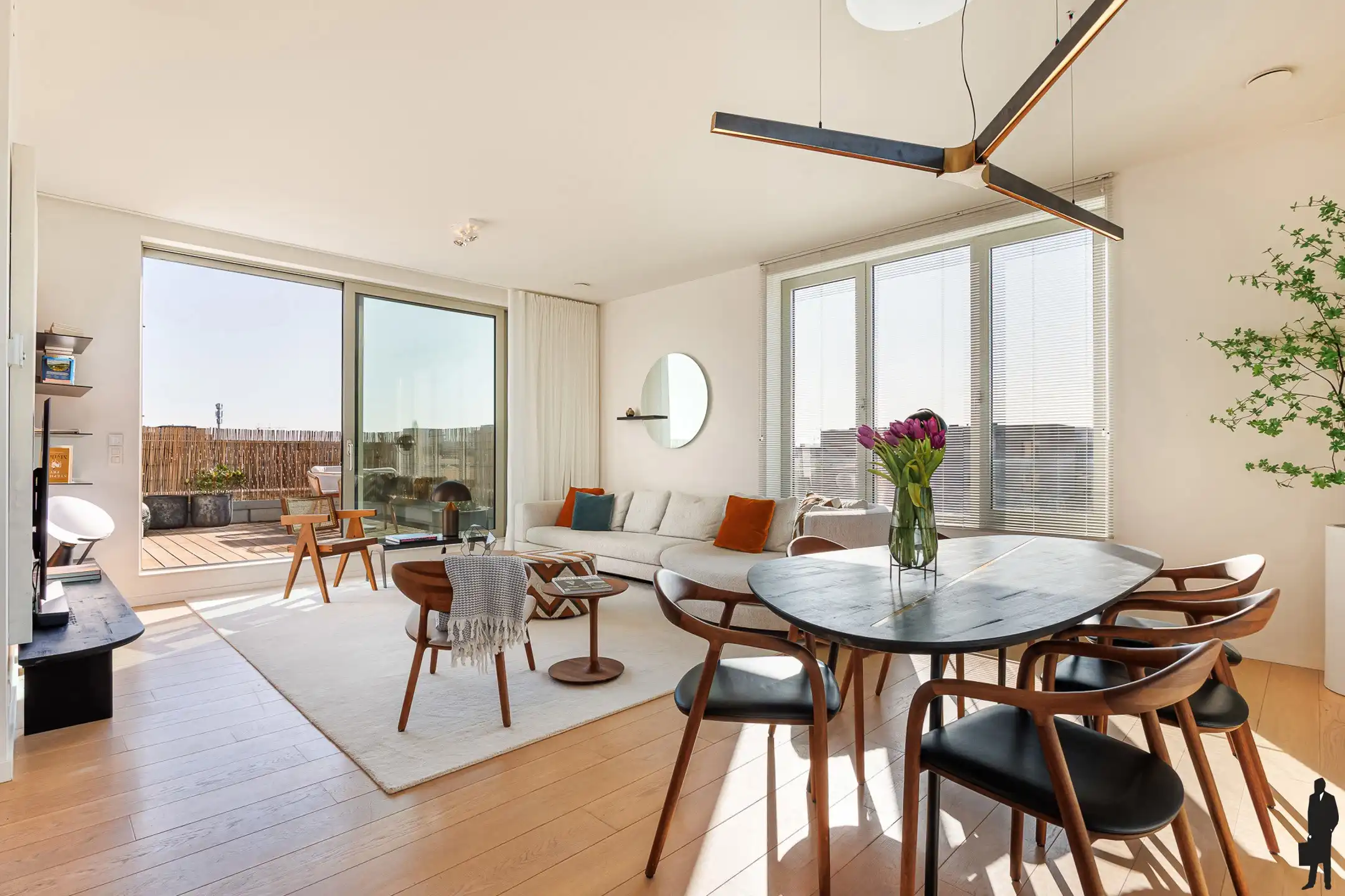 Stijlvol penthouse met zonnig terras op top ligging foto {{pictureIndex}}